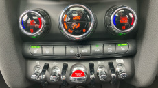 MINI Hatchback 1.5 Cooper Exclusive 5dr Auto [Comfort/Nav Pack] Petrol Hatchback